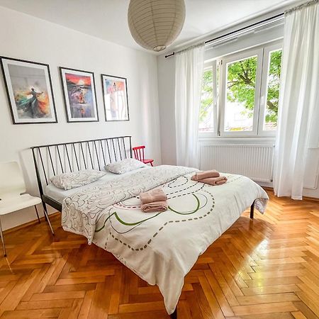 Bell Apartment Bihać Buitenkant foto